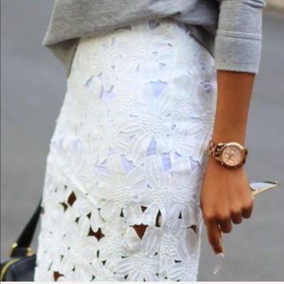 NWT IVORY CRUSHE/LACE SKIRT - Picture 7 of 8